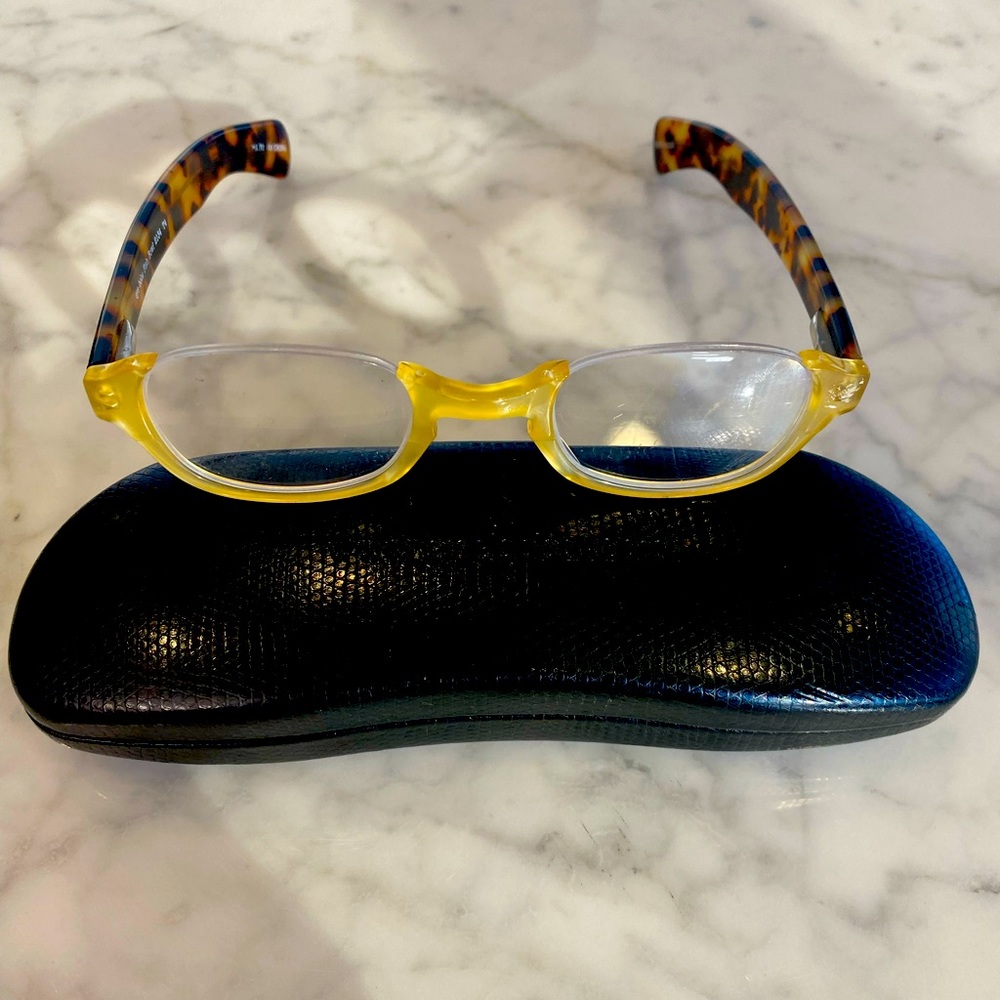 Eye-bob readers. Like new.